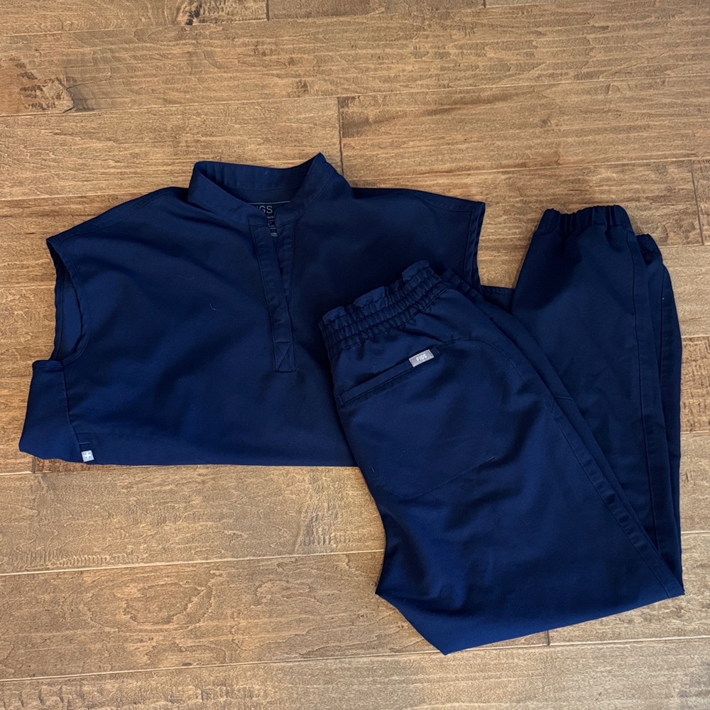 Navy Figs Scrubs ~ women’s